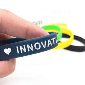 Nuovo Impresso Braccialetti In <span class=keywords><strong>Silicone</strong></span> Personalizzato Profumato Braccialetto In <span class=keywords><strong>Silicone</strong></span>, Sottile della Gomma di <span class=keywords><strong>Silicone</strong></span> Wristband