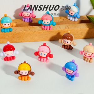 Lanshuo Muñeco 3D de Dibujos Animados Versión Q, Adorno de Coche de Resina Plástica, Colgante para Llavero, Accesorio de Joyería - Product Image 1
