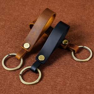 Luxus Leder Schlüssel bund mit <span class=keywords><strong>strap</strong></span> azier fähigem Metallring - Product Image 1