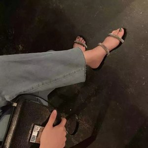 2023 Fashion Slide Slippers With Diamond Slip on Shoes Slides Slides Slippers Flat Sandals for Women Ladies - Product Image 3