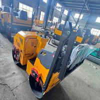 Rouleau compresseur routier autoporté à double tambour en acier FVR-880, compresseur hydraulique diesel de 1000 kg pour le compactage de l'asphalte et du sol