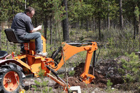 XinKai Meilleures Ventes Mini-chargeuse-pelleteuse tractable à attache 3 points Cat-1 avec pompe pour tracteurs de 12 à 25 CV à usage agricole