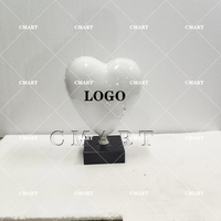 Artisanat en résine avec logo de marque personnalisé, modèle d'ours en peluche en forme de cœur pour sculpture artistique, avec taille et couleur personnalisées, peint à la main, décoration d'intérieur