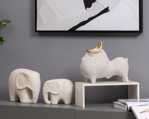 Hiện Đại Tối Giản Trang Trí Nội Thất Bò Nhựa Bức Tượng Trang Trí Động Vật Bức Tượng Phụ Kiện Văn Phòng Quà Tặng Đồ Nội Thất Nhựa Thủ Công Mỹ Nghệ - Product Image 2