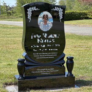 Lápida Personalizada <span class=keywords><strong>para</strong></span> Exteriores, de Granito Negro, en Forma de Escudo, con Florero de Rosas Tallado a Mano, Foto Grabada, Estatua de Piedra, Monumentos - Product Image 1