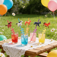 Vente en gros de gobelets réutilisables en PETG colorés avec breloques cheval galopant, thème équestre pour les fêtes d'anniversaire des enfants
