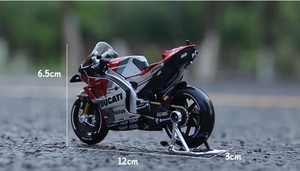 Maisto 2018 Ducati NO.4 GP Race Car-Dovicioso 1:18 <strong>Diecast</strong> <strong>Motorcycle</strong> Simulation Alloy <strong>Motorcycle</strong> <strong>Model</strong>