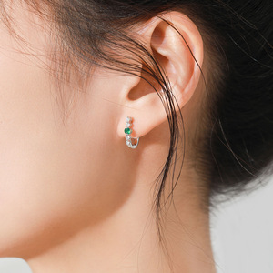 925 Sterling Silver Elegant Vintage Emerald Ring and Earrings - Niche Design, Stylish, Exquisite, and High-End Jewelry Set - Product Image 4