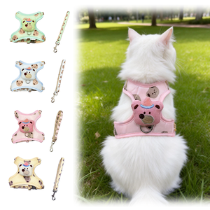 Conjunto de Coleira e Guia para Cães e Gatos, Estampa de Urso e Decoração de Cabeça Fofa, Alça em Y, À Prova de Fuga, Amigável ao Pescoço, 4 Cores - Product Image 2