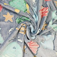 Couverture pour enfants tricotée douce en peluche avec tortue lumineuse pour l'hiver, animaux de la mer qui brillent dans le noir