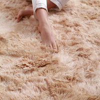 Tapis de Salon 160cm X 120cm Gris Clair en Fourrure PV Moelleuse Fausse Fourrure Moderne Grand Tapis Shaggy Confort Durable Lavable