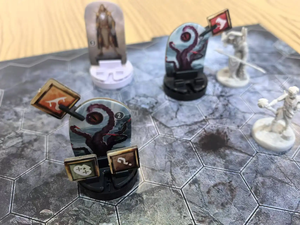 อุปกรณ์เสริมเกม Gloomhaven & <span class=keywords><strong>Frosthaven</strong></span> แท่นหมุนพร้อมแม่เหล็กและแท่นวางการ์ด - Product Image 4