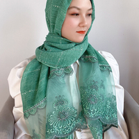 Foulard de couleur unie en coton brodé pour femme, Foulard islamique de luxe à paillettes avec fleur scintillante, 1 pièce