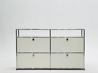 Umweltfreundliches, feuerfestes Edelstahl-Imitat-Metall-Multifunktions-Sideboard mit neu konfigurierbarem Design und gehärtetem Glas für Bücher und Fernseher