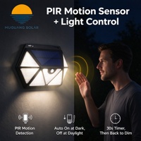 Lampe murale solaire LED 7 faces lumineuses avec 135 LED, détecteur de mouvement PIR, contrôle de la lumière, étanche IP65, certifiée CE FCC RoHS, pour clôture