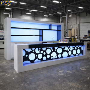 Diseño de Barra Comercial Personalizada para Restaurante de Lujo, Barra de Servicio de Alta Calidad en Piedra Acrílica para Cafetería Deportiva y Billar - Product Image 1