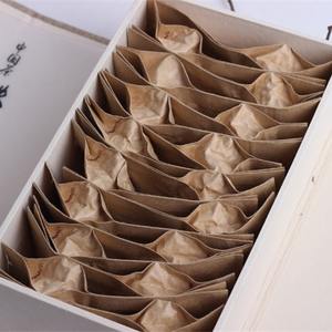 Caja de Regalo Rectangular Rígida <span class=keywords><strong>MOJO</strong></span> con Forro de Esponja de Materiales Reciclados, con Relieve y Recubrimiento UV para Almacenamiento de Té, Café, Dulces y Alimentos, con Tapa Abatible - Product Image 6