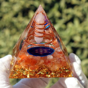 <b>Crystal</b> <b>Chip</b> Pyramid Resin Epoxy Craft Desktop Ornament Home Decoration - Product Image 2