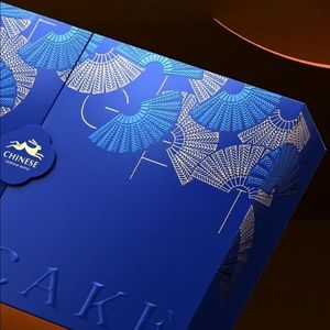 Premium Eco-Friendly <strong>Suitcase</strong> Shaped Magnetic Closure Rigid <strong>Cardboard</strong> Box High-End Recycled Materials Sushi Matt Lamination - Product Image 4