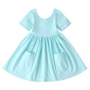 Prêt à expédier Vêtements de boutique pour enfants Robes décontractées en coton uni à grand volant pour filles - Product Image 1