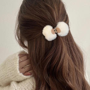 Qianjin sonbahar kış sevimli kız kabarık saç topu saç tokası High-End peluş saf renk tombul aksesuar toptan saç pençe klipsleri - Product Image 4