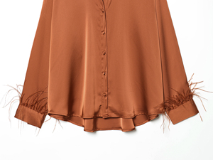 Camicetta da Donna in Raso Oversize con Colletto Rovesciato, Bottoni, Maniche Lunghe e Piume, Colore Arancione, Stile Casual e alla Moda - Product Image 5