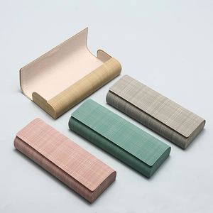 Estuche para Gafas de Sol Portátil Retro al por Mayor, Resistente a la Presión, con Tela a Rayas y Cuero PU Duro - Product Image 1