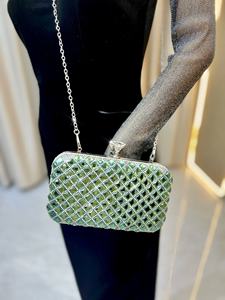 กระเป๋าเงินประดับพลอยเทียมสำหรับผู้หญิงกระเป๋าคลัทช์คริสตัลแวววาวกระเป๋าใส่โทรศัพท์สะพายไหล่สายโซ่กระเป๋าถือลูกปัด - Product Image 6