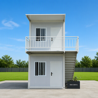 Maison modulaire en conteneurs à 2 étages avec balcon et escalier, structure en acier préfabriquée extensible pour usage commercial et résidentiel
