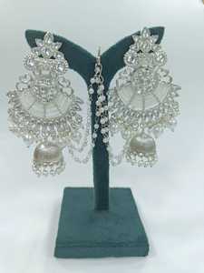 Ensembles de bijoux élégants de fête en acier inoxydable Broderie de perles Jhumka Bindi Vêtements de mariage traditionnels - Product Image 3