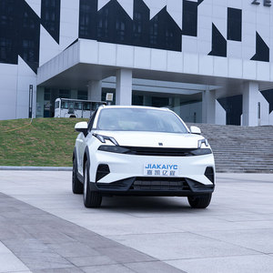 SUV Lynk & Co 06 Plus 1.5T de alto rendimiento con arquitectura CMA y chasis optimizado para una conducción suave en carretera - Product Image 1
