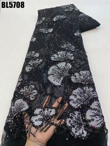 Dernière robe de mariée en dentelle perlée aso ebi à la mode avec dentelle perlée brillante d'Europe et d'Amérique avec des perles colorées - Product Image 2