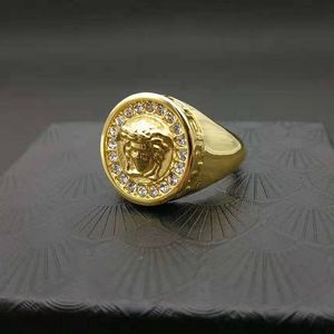 Bague en acier titane doré avec pavé de cristaux, thème mythologie grecque Hip Hop, bijoux unisexe - Product Image 4