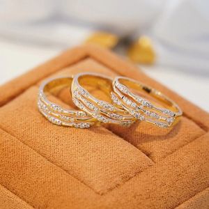 Elegante Anello Multistrato in Stile Bambù con Zirconi, Gioiello Minimalista di Lusso per Donna, Uso Quotidiano, Regalo Chic - Product Image 5