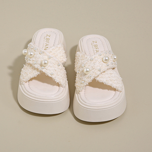 Nuevas Pantuflas de Verano para Mujer, Ligeras y de Lujo, con Punta Descubierta, Modernas y Versátiles, Diseño Cómodo para Usar al Aire Libre - Product Image 3