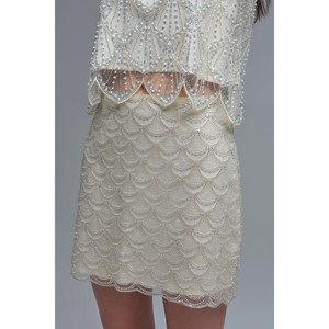 Minigonna a Paillettes con Bordo Smerlato in Crema - Product Image 6