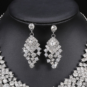 Nuevo collar de novia Accesorios de boda al por mayor Conjunto de dos piezas de amarillo, verde, azul y blanco Conjunto de joyería opcional de cuatro colores - Product Image 5