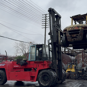 HANG KUI Mitsubishi FD300 30tons 90%new Original Japanese EPA CE Agricultural <b>Used</b> Diesel Forklift Single/Two/Three Stage Mast - Product Image 4