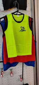 Bavoirs de sport en maille polyester multicolore brillant de meilleure qualité Accessoires de qualité pour le basket-ball et le football - Product Image 4