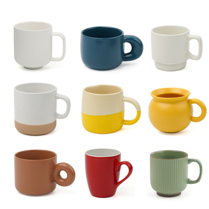 Várias Canecas de Cerâmica em Porcelana para Café com Alça e Logo Personalizado por Sublimação - Product Image 1