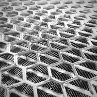 Panneau sandwich moulé en nid d'abeille en aluminium pour revêtement mural extérieur pour salle de réception Panneaux de plafond en nid d'abeille en aluminium ignifuges