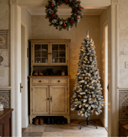 Sapin de Noël artificiel haut et mince de luxe, écologique, de haute qualité, floqué argenté, pré-éclairé, avec support métallique, pour décoration intérieure