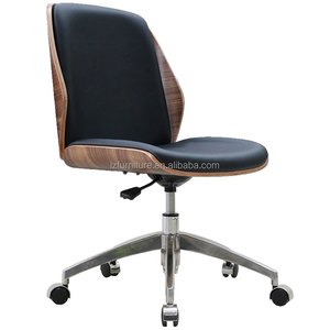 Chaise de bureau pivotante au design moderne avec revêtement en cuir synthétique en promotion - Product Image 3