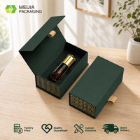 Boîte cadeau de luxe magnétique style livre pour emballage de parfum, boîte au toucher doux, logo personnalisé, dorure à chaud, vente en gros OEM ODM