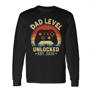 Camiseta de manga larga Dad Level Unlocked 2026, regalo para papá videojugador - Product Image 2
