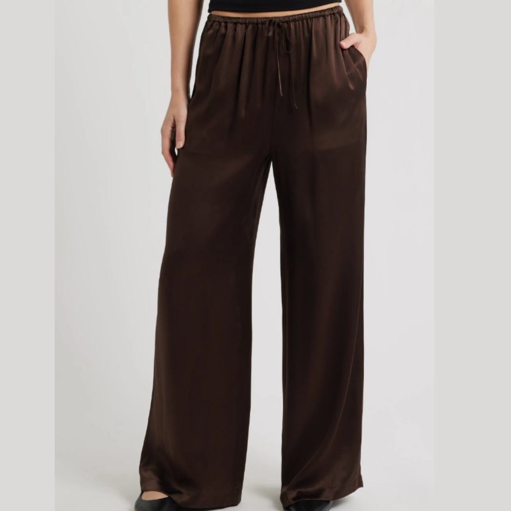 สีน้ำตาล