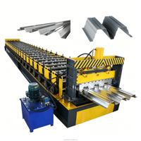 Machine de formage à froid de plaques métalliques robustes pour la fabrication de systèmes de planchers en béton