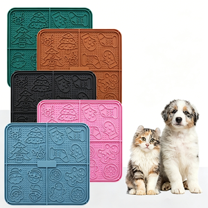 Tapis de léchage en silicone pour chien de Noël, gamelle anti-anxiété pour animaux de compagnie, tapis de léchage puzzle pour soulager l'anxiété, carré, petit, moyen, grand, XL - Product Image 1