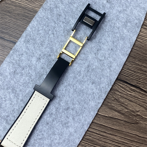 <span class=keywords><strong>Bracelet</strong></span> en <span class=keywords><strong>cuir</strong></span> de conception de luxe pour <span class=keywords><strong>Apple</strong></span> <span class=keywords><strong>Watch</strong></span> 42mm 38mm <span class=keywords><strong>Bracelet</strong></span> de montre en <span class=keywords><strong>cuir</strong></span> PU mince pour Iwatch Series 10 9 8 <span class=keywords><strong>SE</strong></span> <span class=keywords><strong>Bracelet</strong></span> pour femmes - Product Image 5