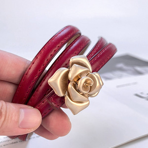 เข็มขัดหนังแท้สำหรับผู้หญิงขนาด 1 ซม. ลายดอกไม้ หัวเข็มขัดโลหะผสม - Product Image 3
